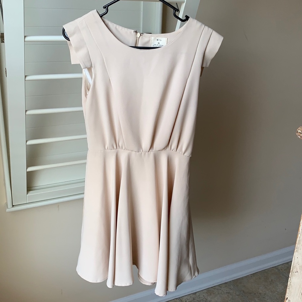 Pins and Needles XS Cream Women’s Dress